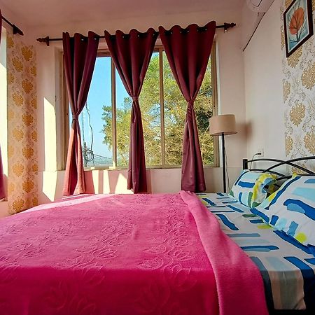 Gs Home On The Bay - Super Sea View Glass Studio Apartment Вагатор Екстериор снимка