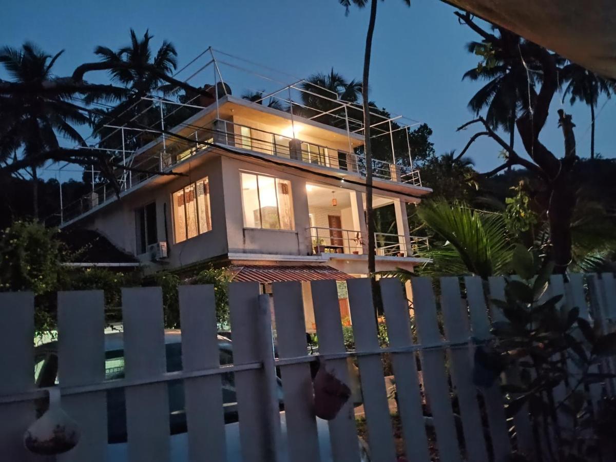Gs Home On The Bay - Super Sea View Glass Studio Apartment Вагатор Екстериор снимка