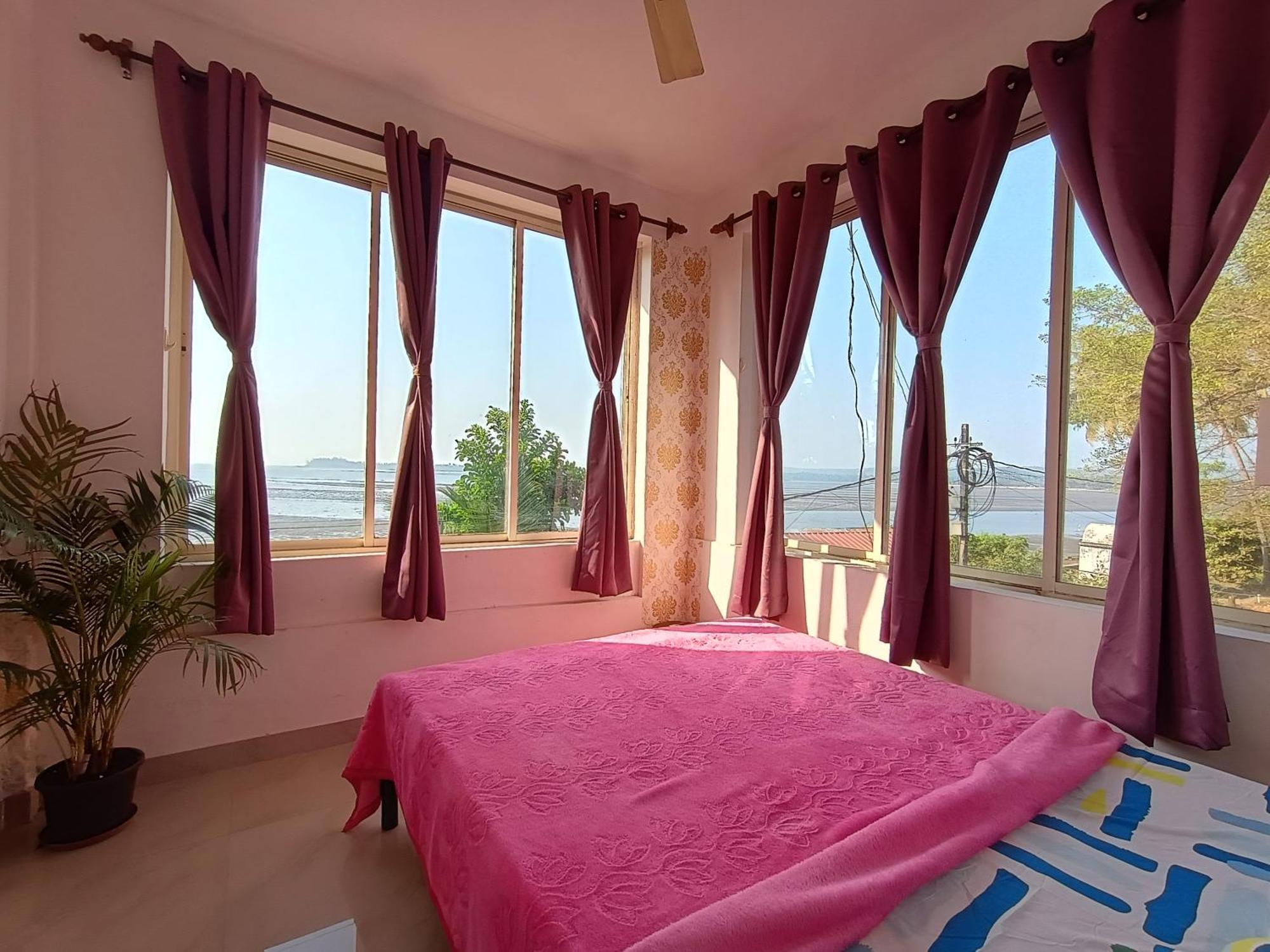 Gs Home On The Bay - Super Sea View Glass Studio Apartment Вагатор Екстериор снимка